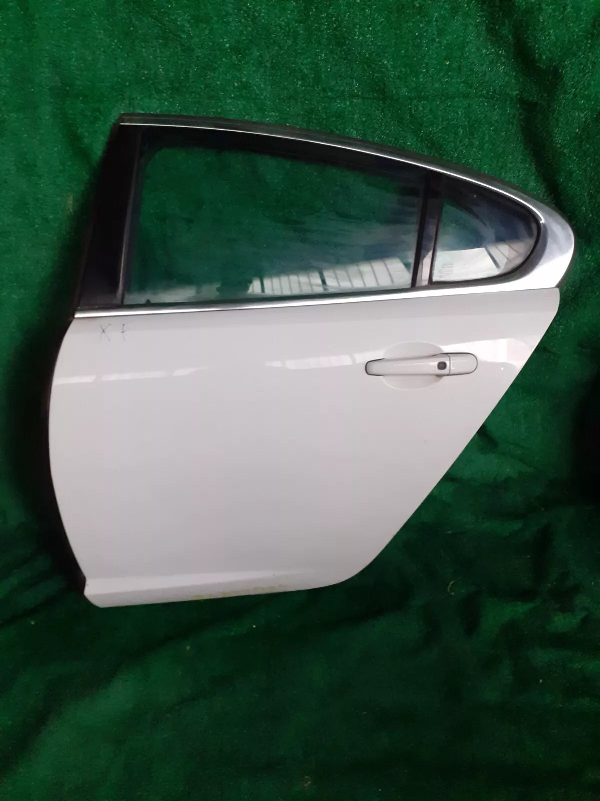 JAGUAR XF BERLINA BIANCA